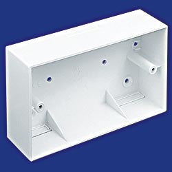 Коробка монтажная на стену MINI TRUNKING 2G ММT3/ММT4 L.H.,R.H. глуб.44мм