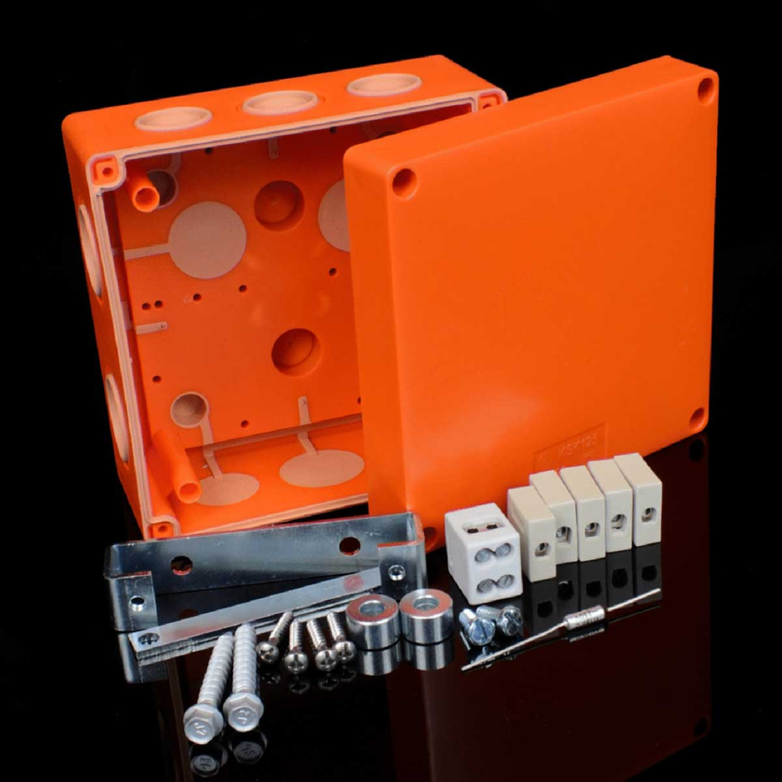 Коробка огнестойкая Е90, 126х126х74, IP66, со сдвоенным керамическим клеммником 5x1,5-6 мм2 KSK 125 (PO6P)
